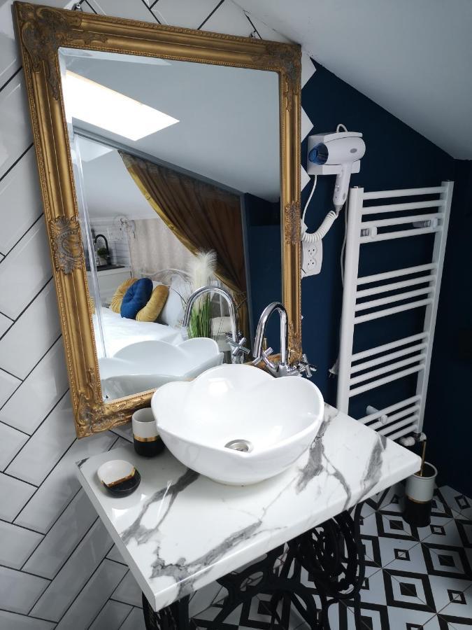 Ivy Boutique Apartment บราชอฟ ภายนอก รูปภาพ